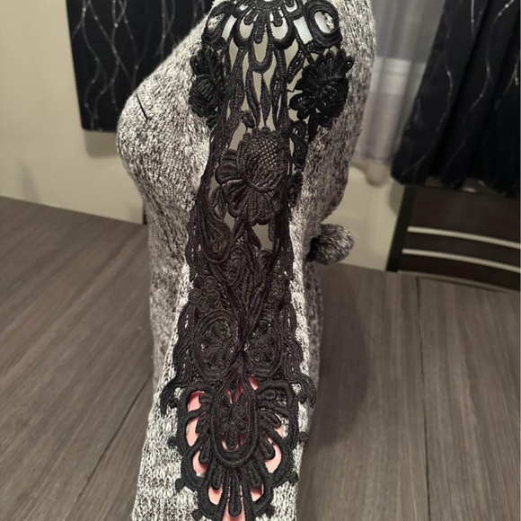 Blackarv lace long sleeve size Large - Picture 3 of 3